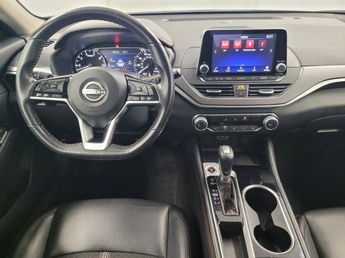 Used 2024 Nissan Altima 2.5 SR FWD image 22