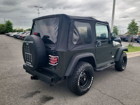 Used 2004 Jeep Wrangler X w/ Convenience Group AWD/4WD image 3