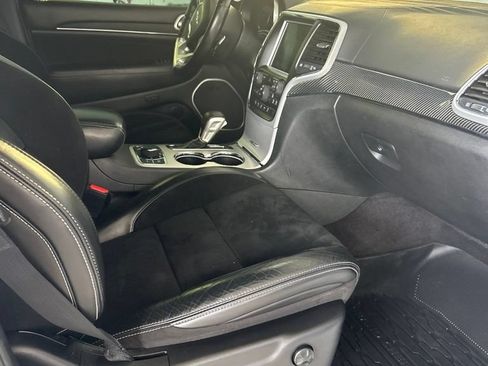 Used 2018 Jeep Grand Cherokee SRT AWD/4WD image 27