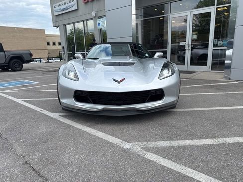 Used 2016 Chevrolet Corvette Z06 w/ 3LZ Preferred Equipment Group image 2