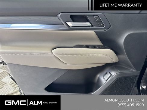 New 2026 GMC Terrain Elevation w/ Elevation Premium Package image 12