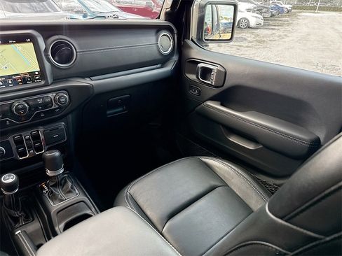 Used 2022 Jeep Wrangler Unlimited Sahara w/ Cold Weather Group image 26