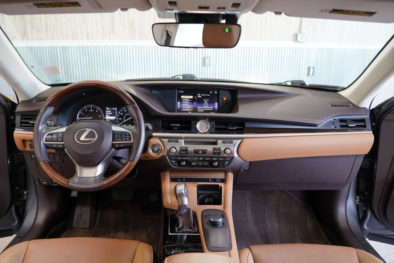 Used 2018 Lexus ES 350 w/ Premier Package FWD image 17