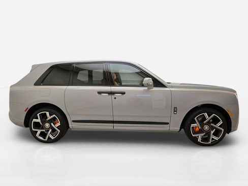 New 2027 Rolls-Royce Cullinan Black Badge AWD/4WD image 9