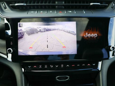 New 2026 Jeep Grand Cherokee L Limited w/ Limited Altitude Package image 20