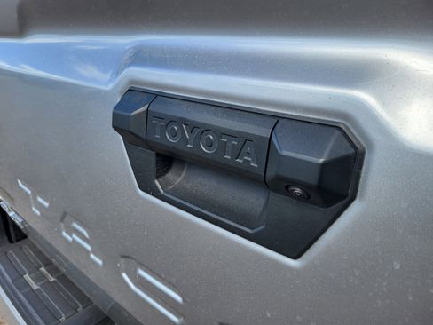 Certified 2025 Toyota Tacoma SR5 image 21