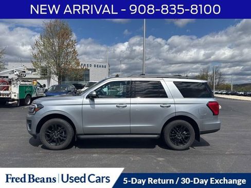 Used 2023 Ford Expedition XLT AWD/4WD image 4