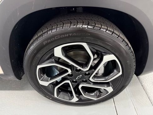 New 2026 Chevrolet Trax RS w/ Sunroof Package image 4