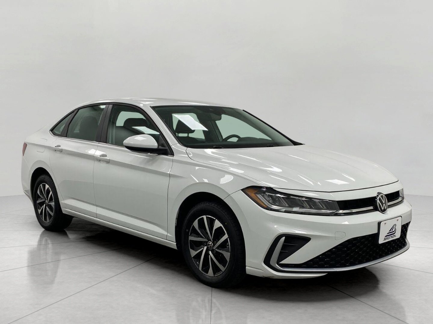 Used 2025 Volkswagen Jetta S FWD image 1