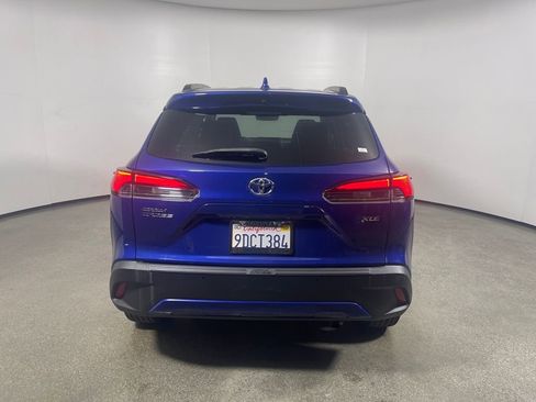 Certified 2022 Toyota Corolla Cross XLE image 4