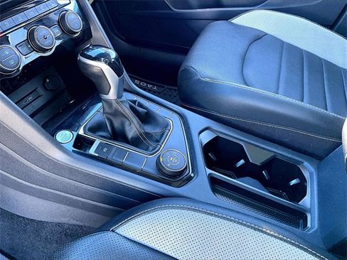 Used 2022 Volkswagen Taos SEL image 19