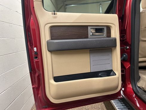 Used 2013 Ford F150 Lariat w/ Luxury Equipment Group image 12