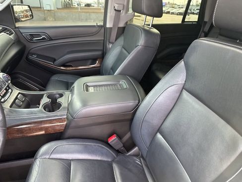 Used 2017 Chevrolet Tahoe LT w/ LT Signature Package image 2