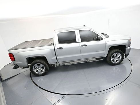 Used 2018 Chevrolet Silverado 1500 Custom w/ Custom Value Package image 36