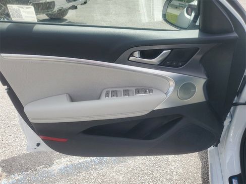 Used 2025 Genesis G70 2.5T w/ Sport Prestige Package image 7