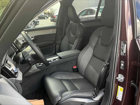 New 2026 Volvo XC90 B6 Ultra w/ Lounge Package image 13