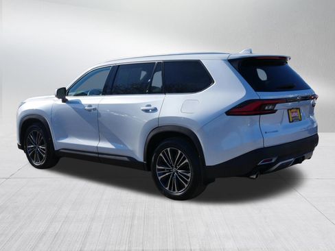 Used 2024 Toyota Grand Highlander AWD Hybrid image 5