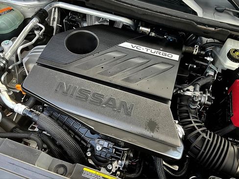 Used 2022 Nissan Rogue SV image 34