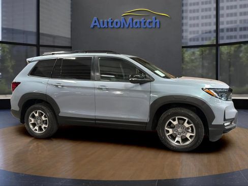 Used 2023 Honda Passport TrailSport image 13