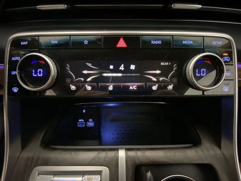 Used 2024 Genesis GV80 2.5T w/ Advanced Package AWD/4WD image 19