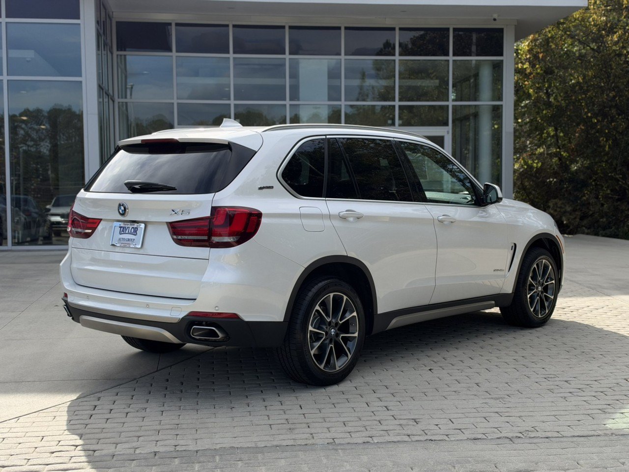 Used 2018 BMW X5 xDrive40e w/ Driving Assistance Package AWD/4WD image 6