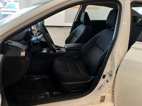 Used 2025 Nissan Altima 2.5 SV image 25