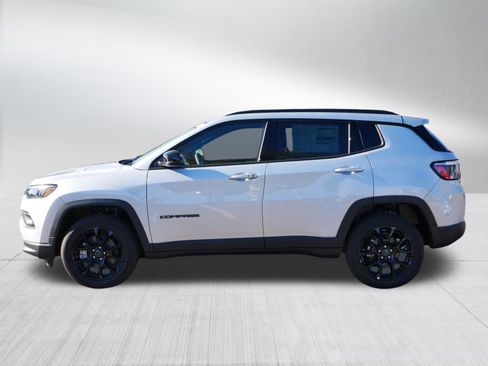 New 2026 Jeep Compass Latitude image 4