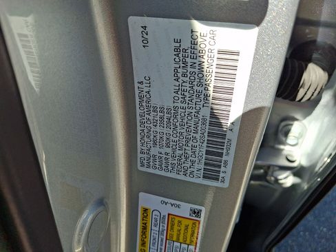Used 2025 Honda Accord SE image 27