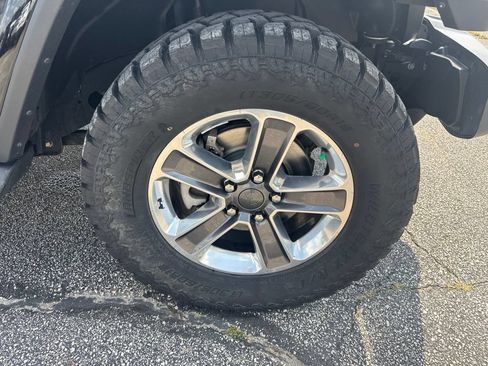 Used 2020 Jeep Wrangler Unlimited Sahara AWD/4WD image 11