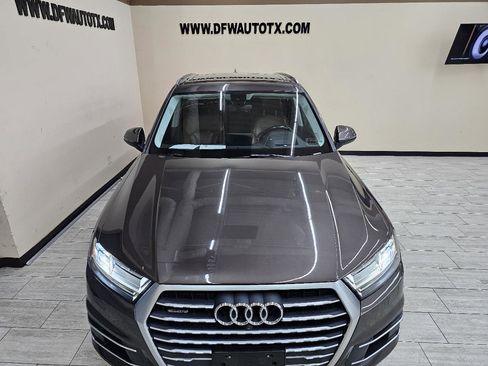 Used 2018 Audi Q7 3.0T Prestige image 4