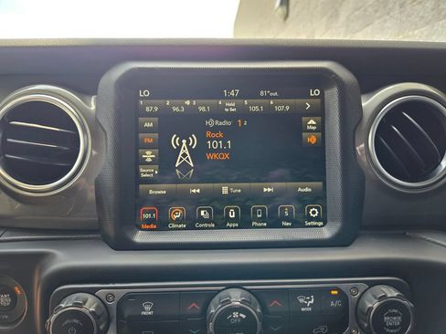 Used 2021 Jeep Gladiator Overland AWD/4WD image 26