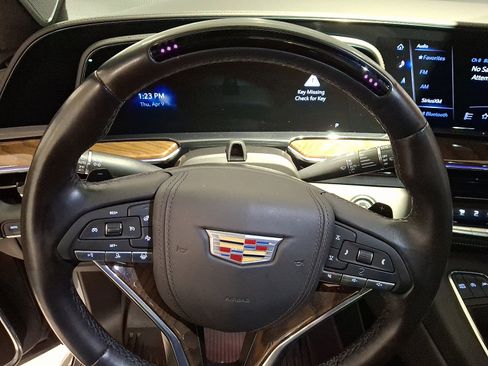 Used 2023 Cadillac Escalade Premium Luxury Platinum AWD/4WD image 11