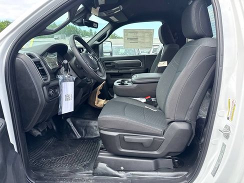 New 2026 RAM 3500 Tradesman AWD/4WD image 12