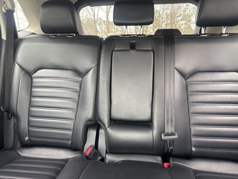 Used 2024 Ford Edge SEL image 13