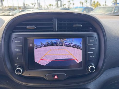 Used 2022 Kia Soul LX FWD image 27