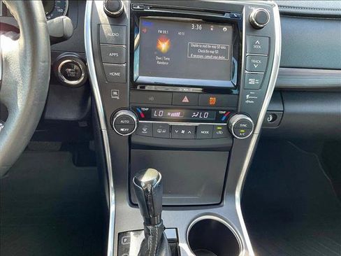 Used 2017 Toyota Camry XLE FWD image 20