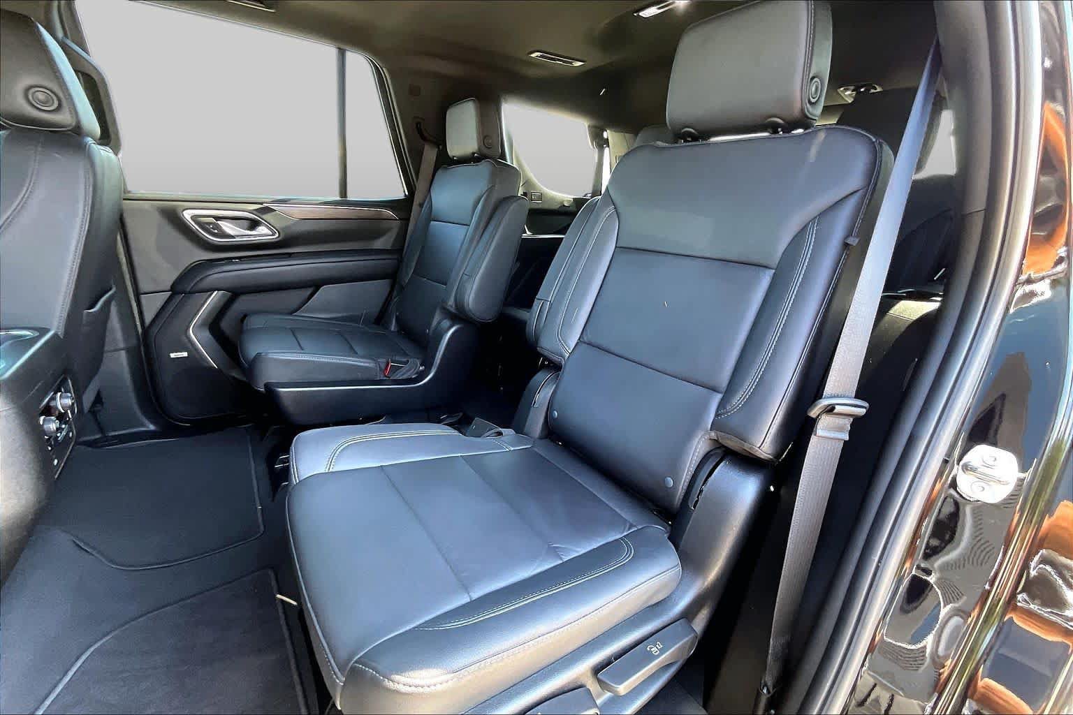 Used 2023 Chevrolet Tahoe LT w/ LT Signature Package RWD image 19
