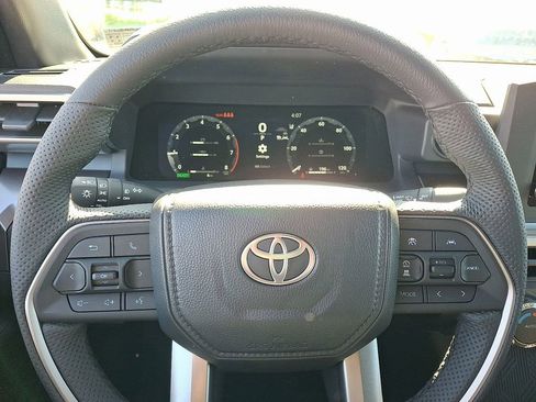 New 2026 Toyota Tacoma TRD Off-Road AWD/4WD image 15