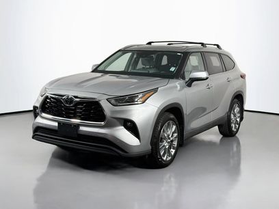 Used 2023 Toyota Highlander Limited