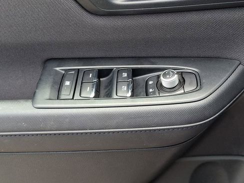 Used 2025 Subaru Forester Premium AWD/4WD image 20