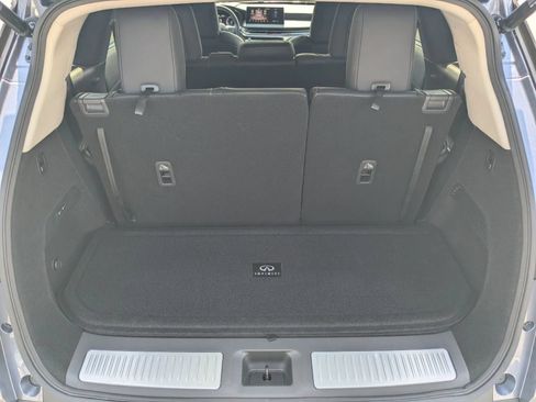 Used 2023 INFINITI QX60 Sensory w/ Vision Package AWD/4WD image 17