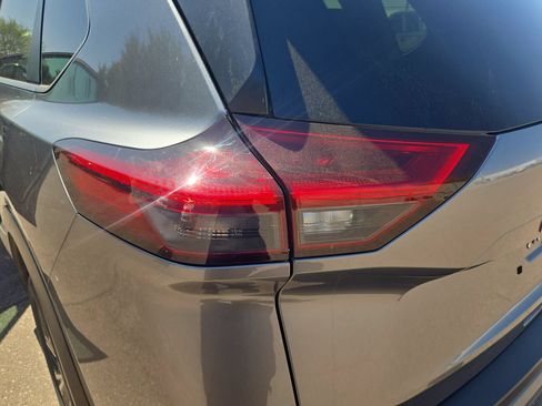 Used 2023 Nissan Rogue SV FWD image 20