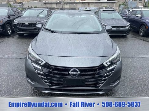 Used 2025 Nissan Versa SV w/ Trunk Package FWD image 9
