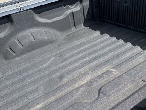 Used 2024 Nissan Titan PRO-4X w/ Pro-4x Convenience Package image 10