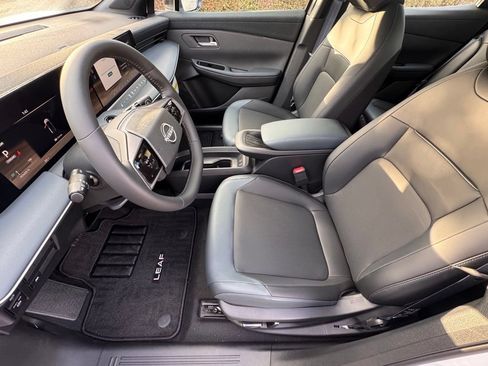 New 2026 Nissan Leaf SV+ w/ Illuminated Package FWD image 9