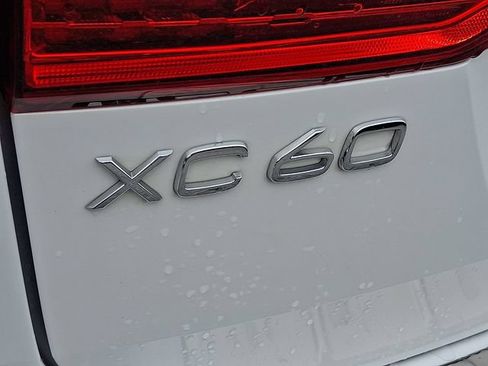 Certified 2023 Volvo XC60 B5 Ultimate w/ Climate Package AWD/4WD image 30