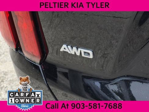 Certified 2022 Kia Sorento SX image 9