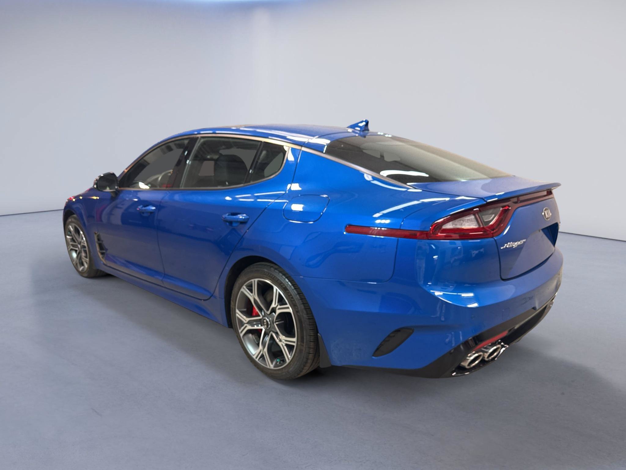 Used 2018 Kia Stinger GT1 AWD/4WD image 5