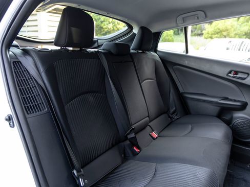 Used 2021 Toyota Prius Prime LE FWD image 50