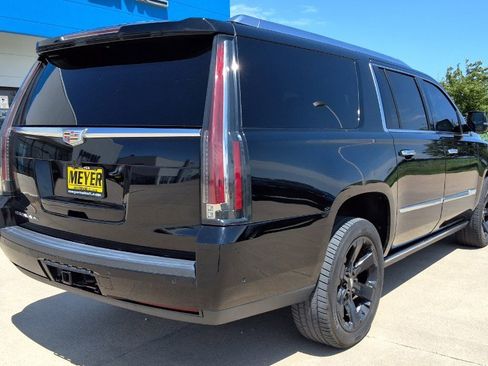 Used 2020 Cadillac Escalade ESV Platinum AWD/4WD image 8